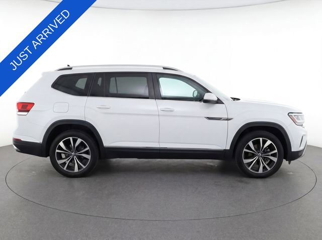 Used 2025 Volkswagen Atlas SEL Premium R-Line AWD/4WD image 3