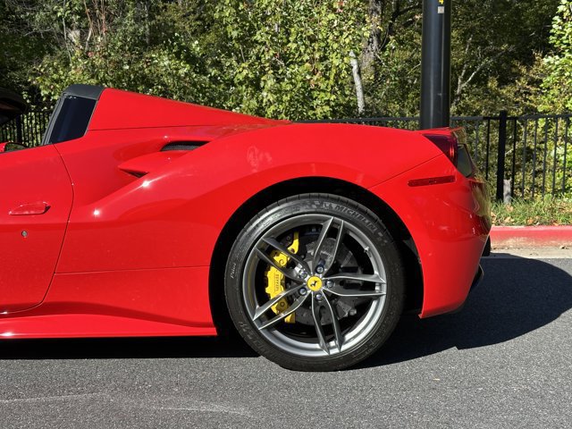 Used 2018 Ferrari 488 Spider RWD image 8