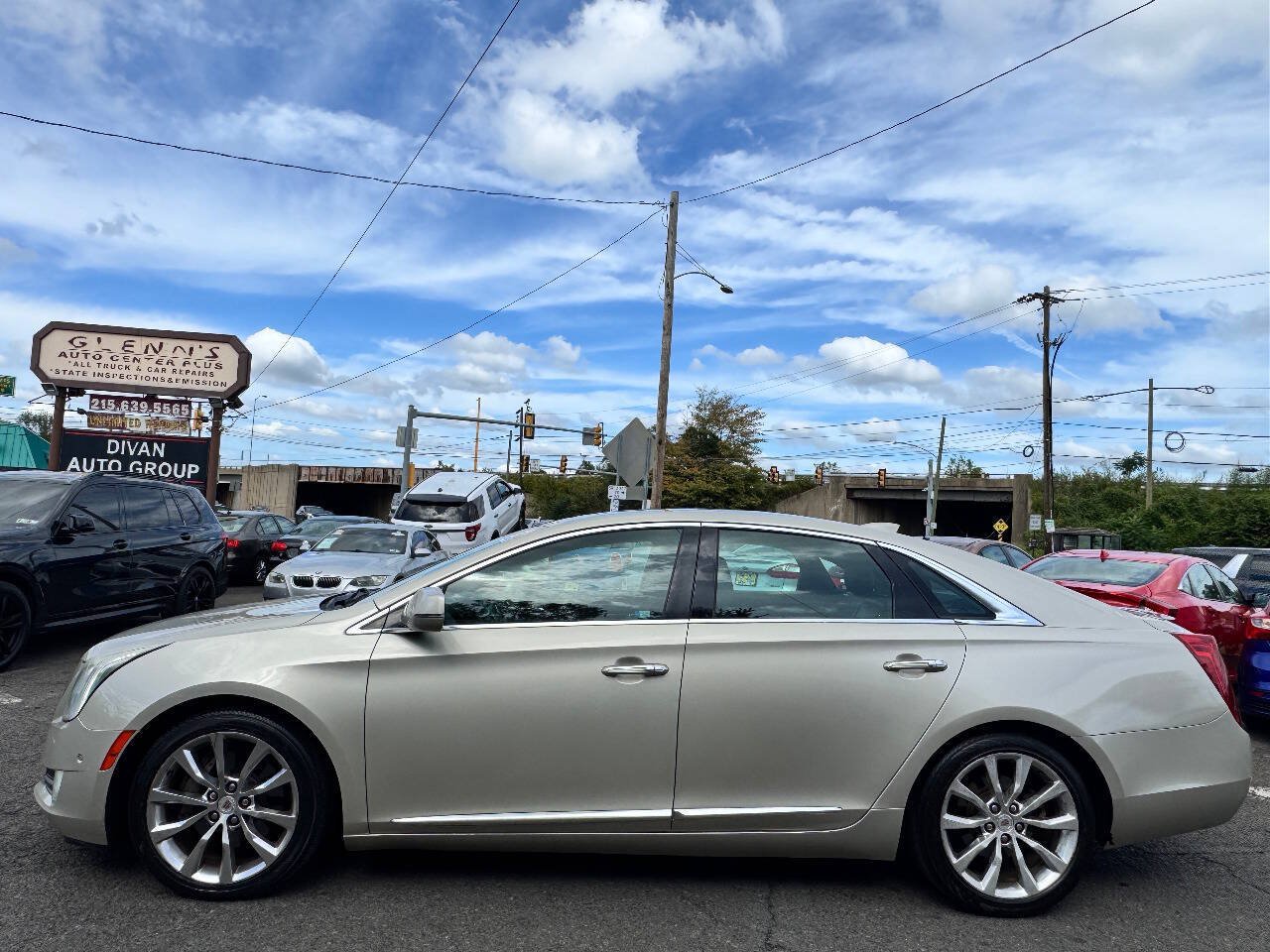 Used 2015 Cadillac XTS Luxury FWD image 3