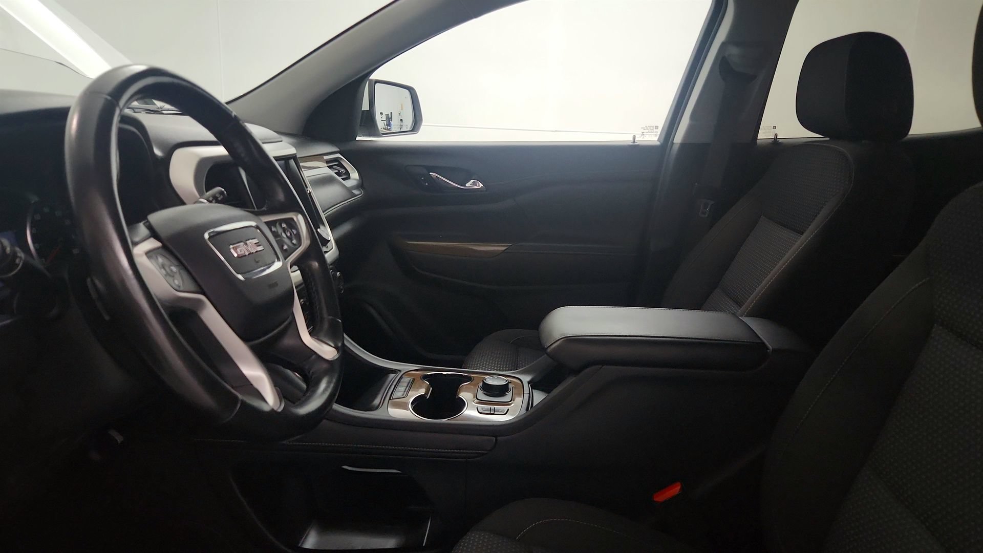 Certified 2020 GMC Acadia SLE w/ Driver Convenience Package AWD/4WD image 17