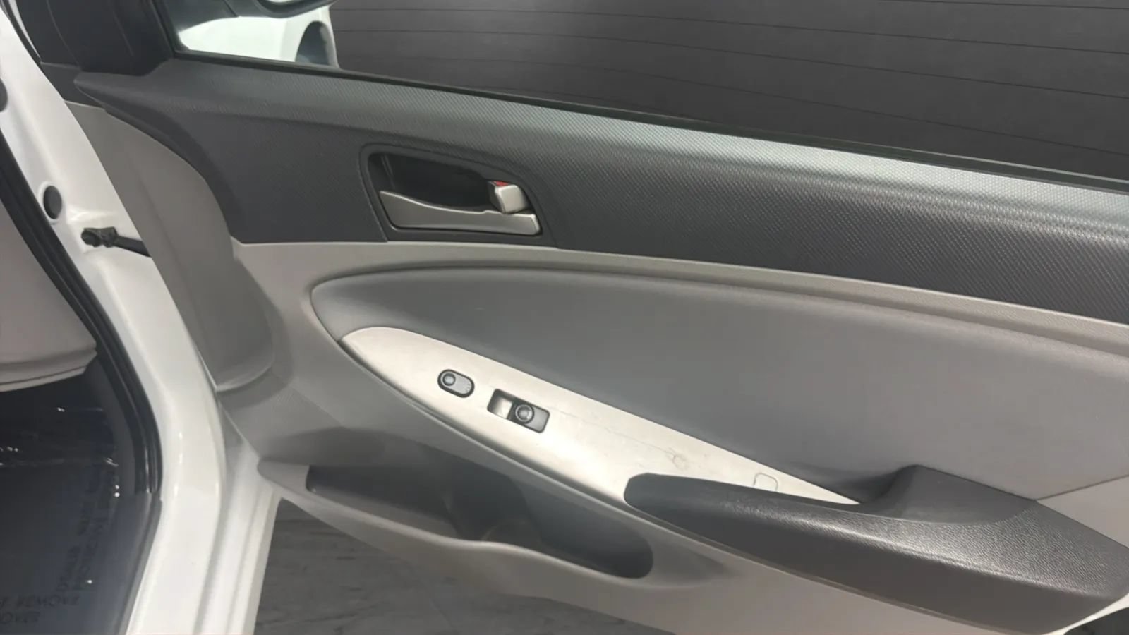 Used 2017 Hyundai Accent SE FWD image 16