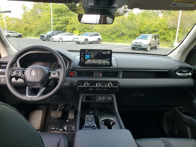 New 2025 Honda Pilot Touring image 20