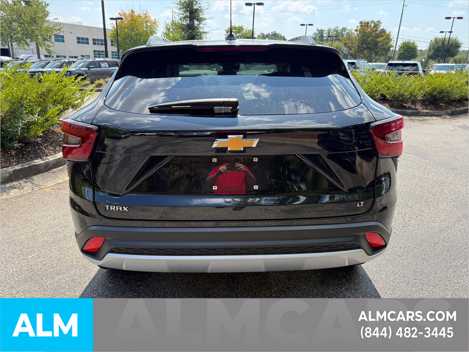 Used 2025 Chevrolet Trax LT FWD image 11