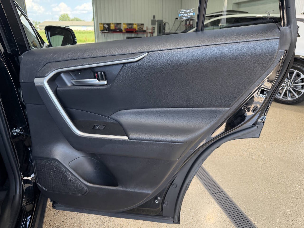 Used 2024 Toyota RAV4 SE AWD/4WD image 30
