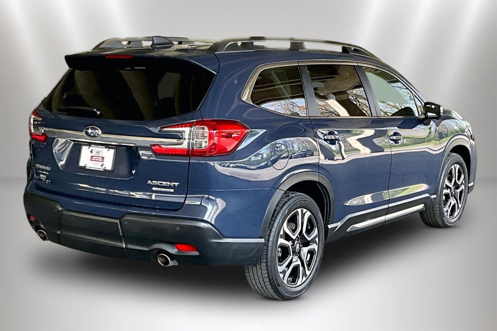 Certified 2023 Subaru Ascent Limited w/ Technology Package AWD/4WD image 5