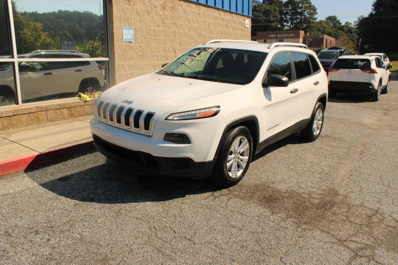 Used 2015 Jeep Cherokee Sport FWD image 3