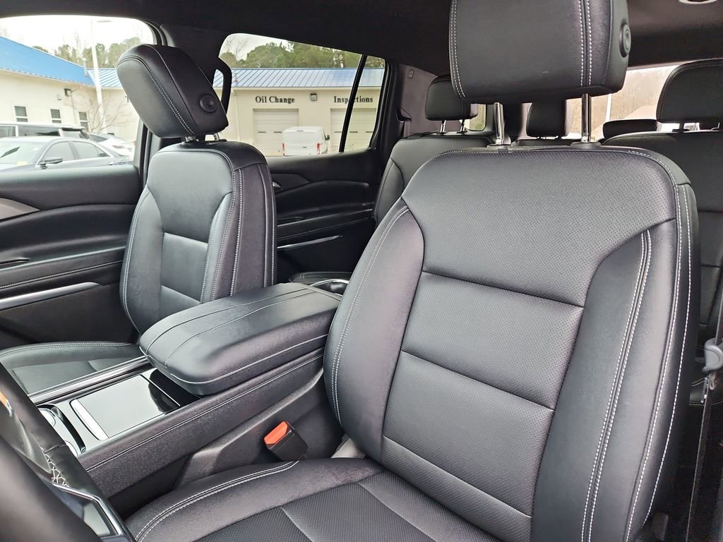 Used 2024 Chevrolet Traverse LT image 22