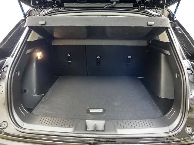 New 2026 Chevrolet Trax LT w/ LT Convenience Package FWD image 8
