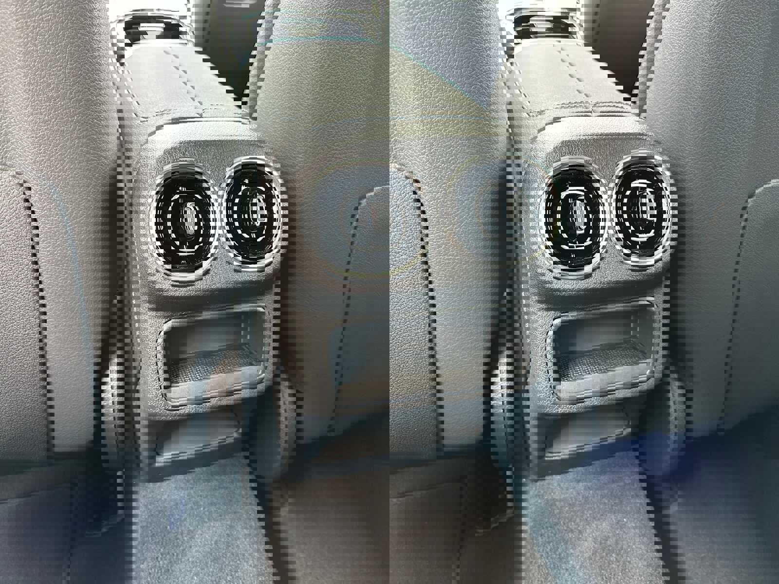 Used 2025 Mercedes-Benz GLC 300 4MATIC image 20