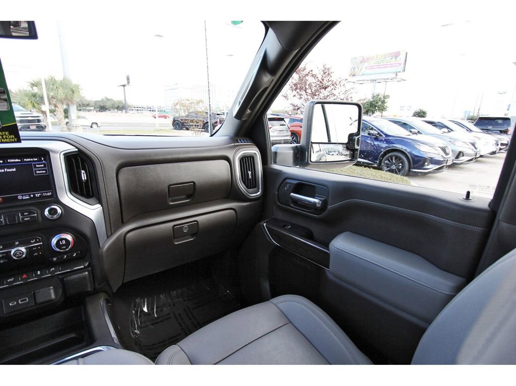 Used 2023 GMC Sierra 2500 SLT w/ SLT Convenience Package image 8