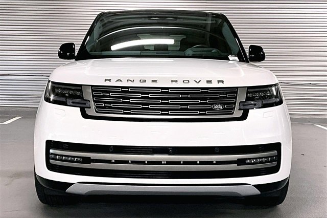 Certified 2025 Land Rover Range Rover SE image 2