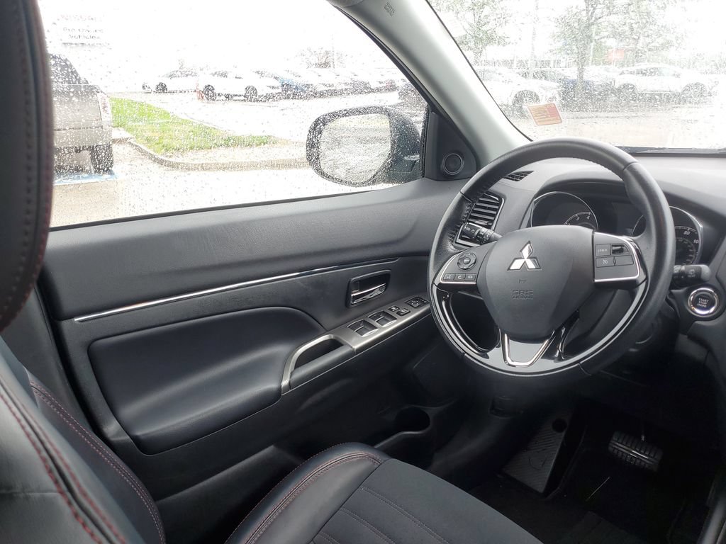Used 2024 Mitsubishi Outlander Sport SE AWD/4WD image 5