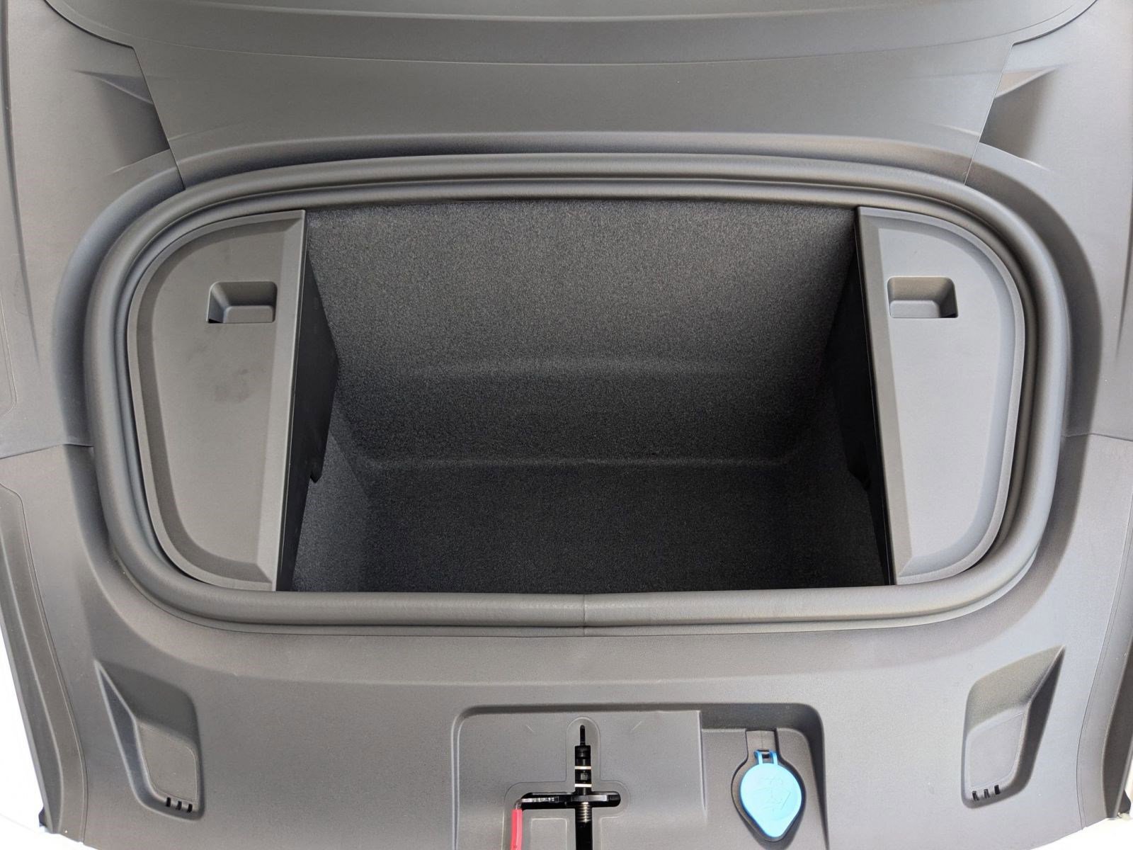 New 2026 Porsche Taycan image 27