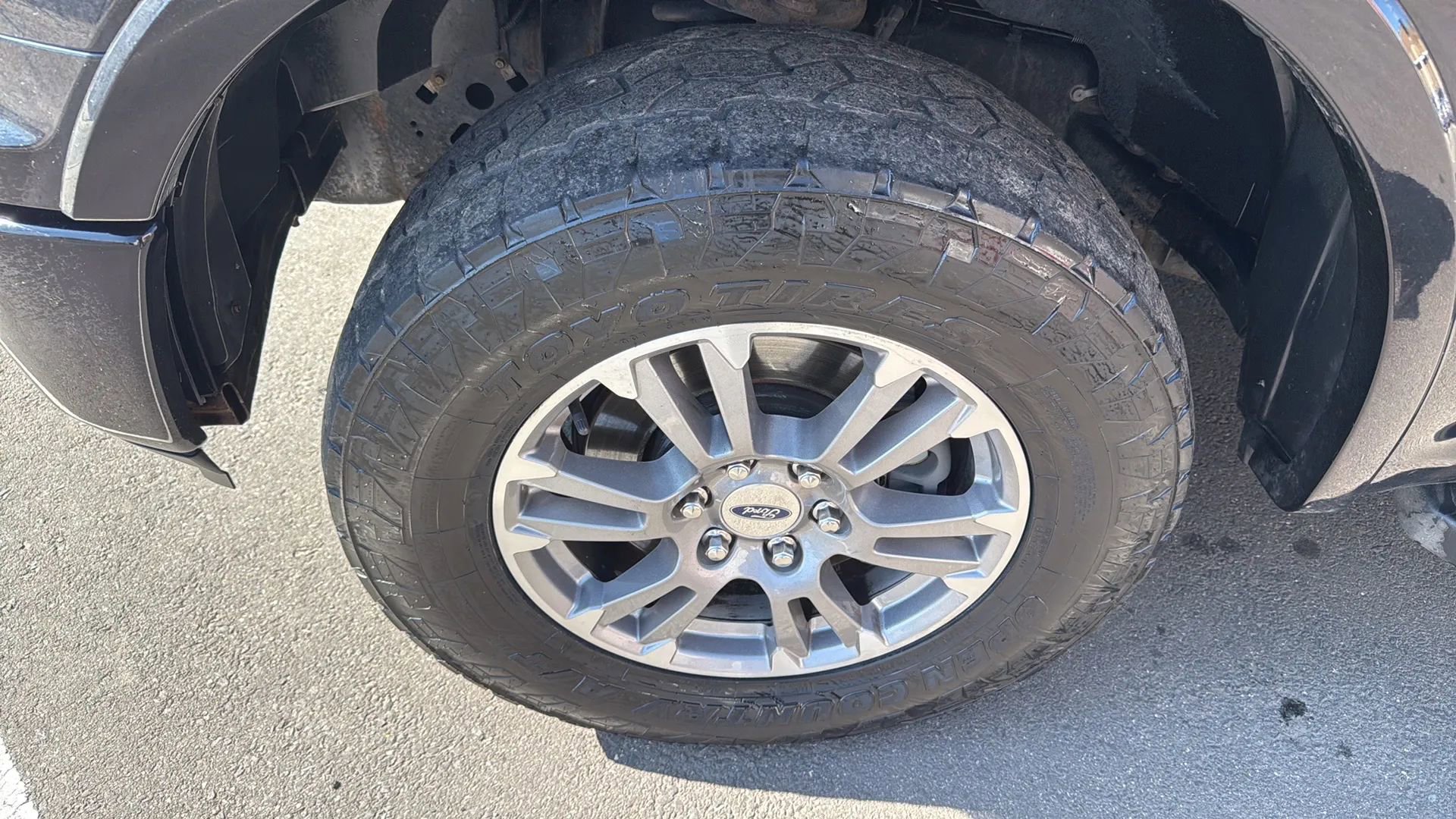 Used 2019 Ford F150 XLT w/ Equipment Group 302A Luxury image 9