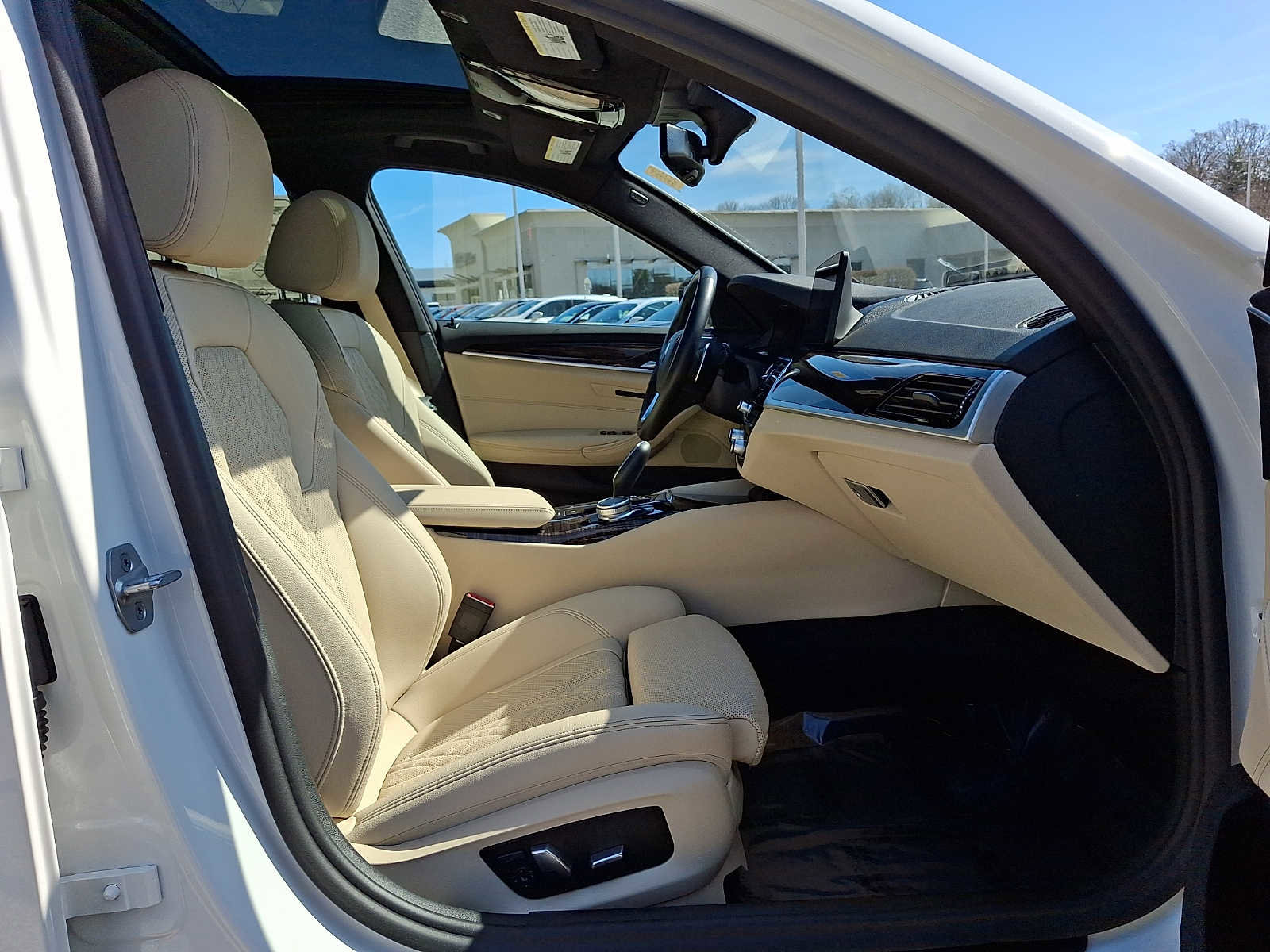 Used 2022 BMW 540i xDrive w/ Convenience Package image 20