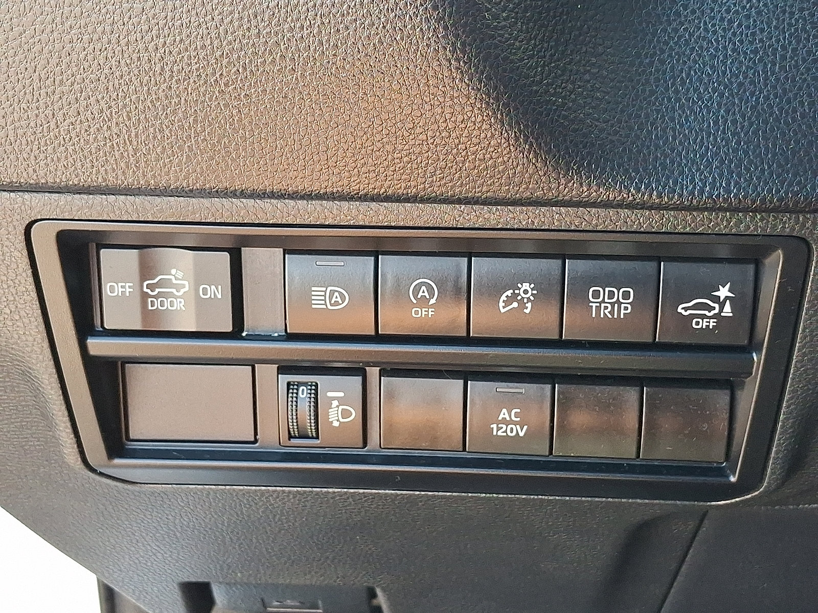 Used 2023 Toyota Tundra SR5 w/ SR5 Premium Package AWD/4WD image 27