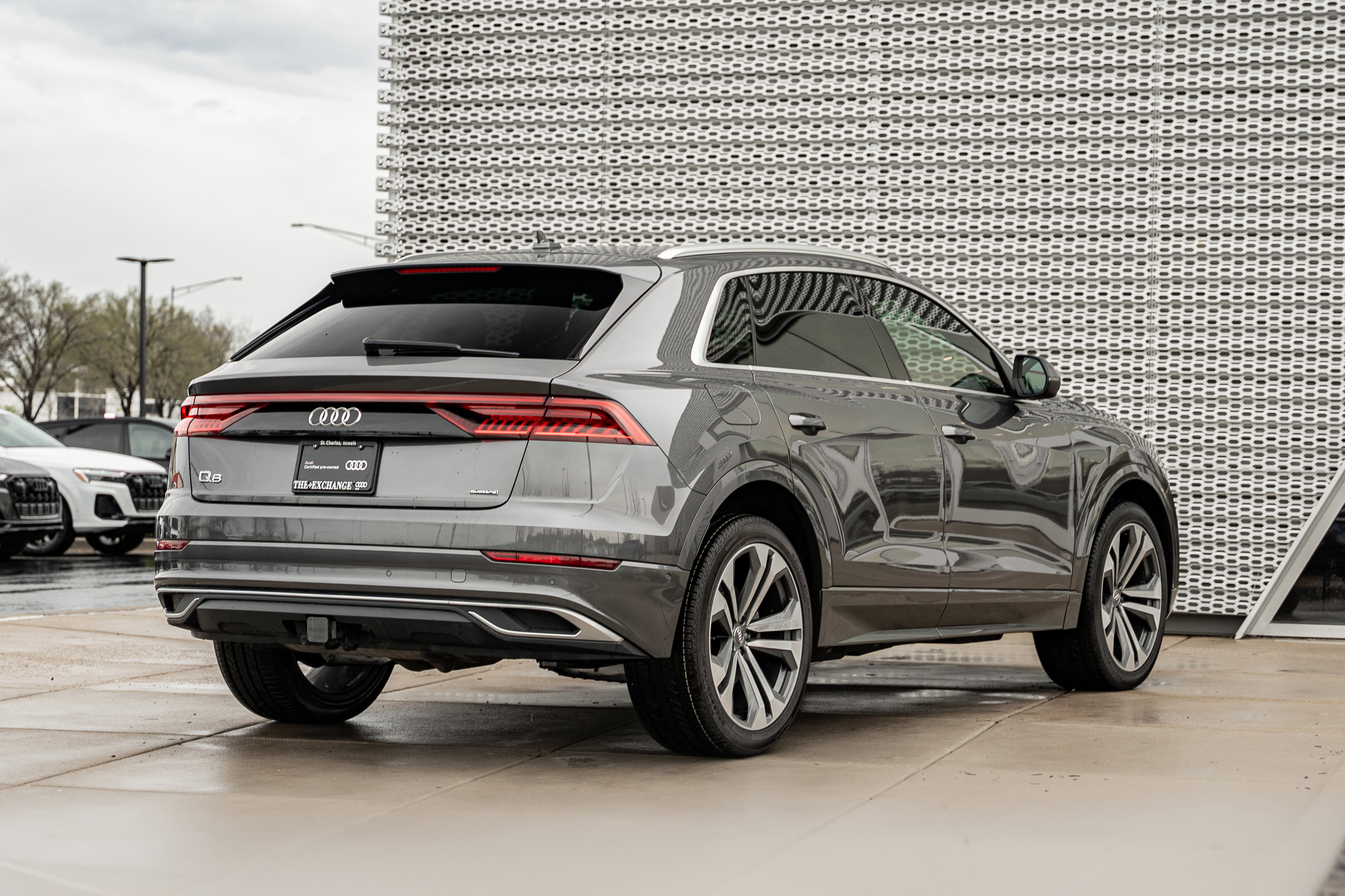 Used 2019 Audi Q8 Prestige w/ Towing Package image 4