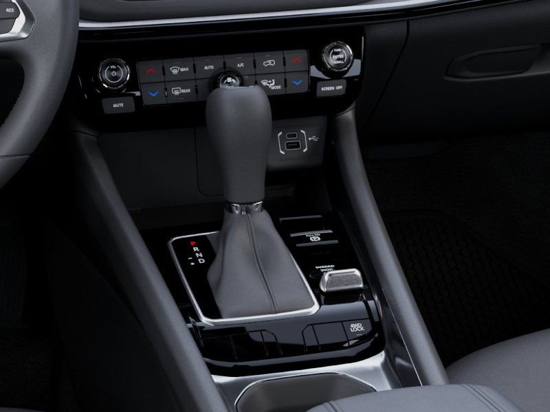 New 2025 Jeep Compass Latitude w/ Sun & Sound Group AWD/4WD image 25
