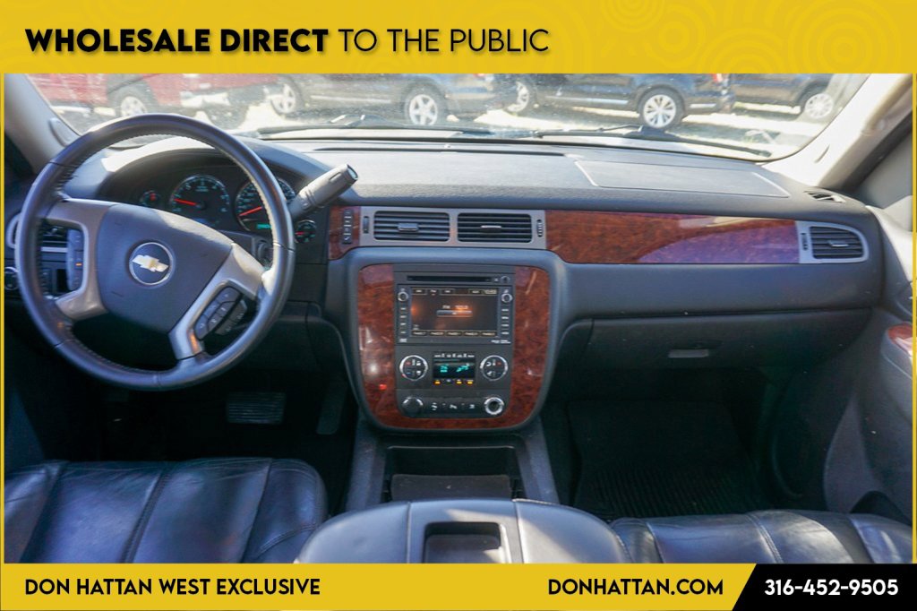 Used 2011 Chevrolet Suburban LT image 4