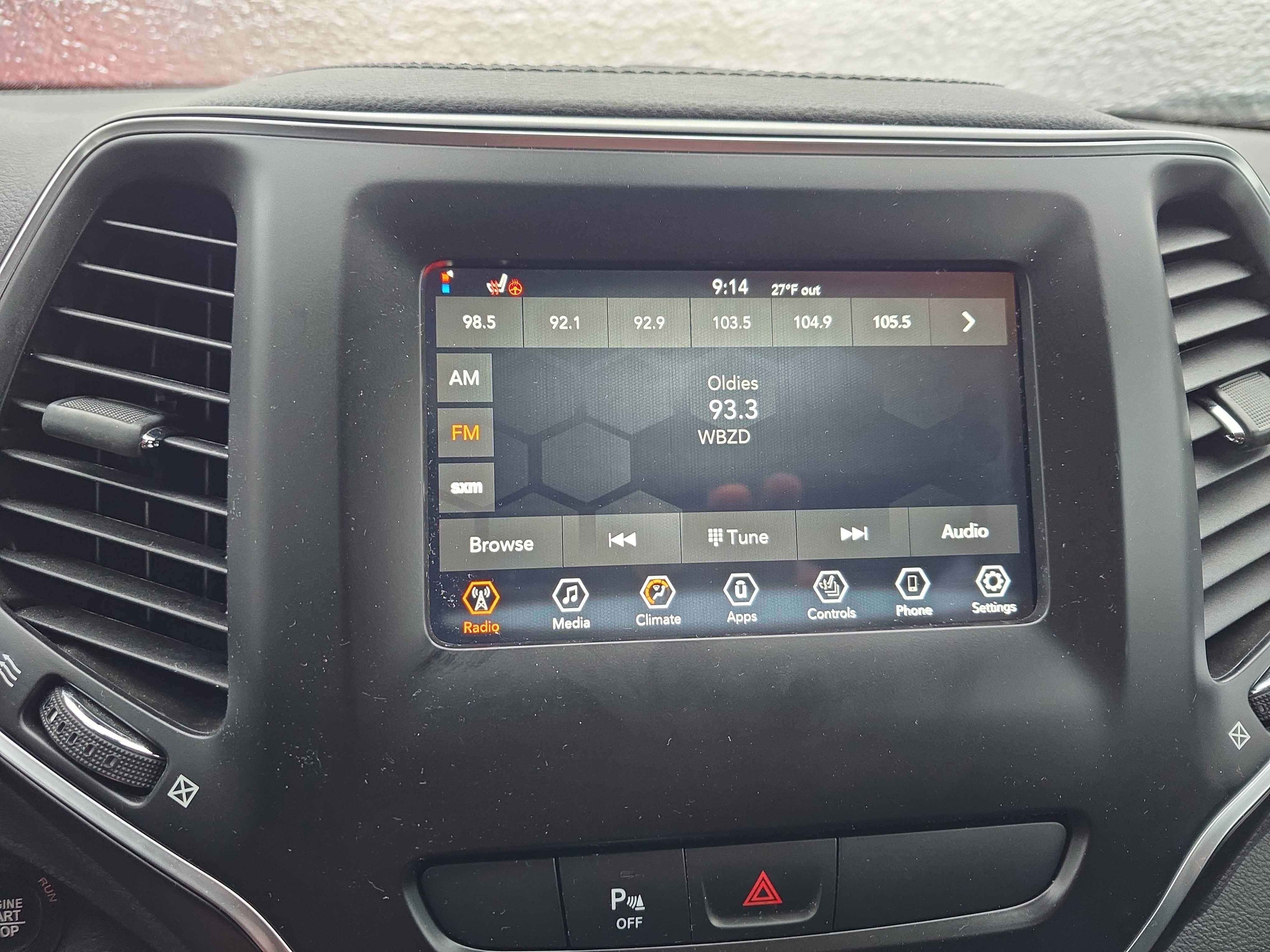 Used 2020 Jeep Cherokee Latitude Plus w/ Cold Weather Group image 27