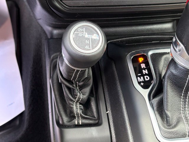 Used 2020 Jeep Gladiator Overland w/ Popular Equipment Package AWD/4WD image 24