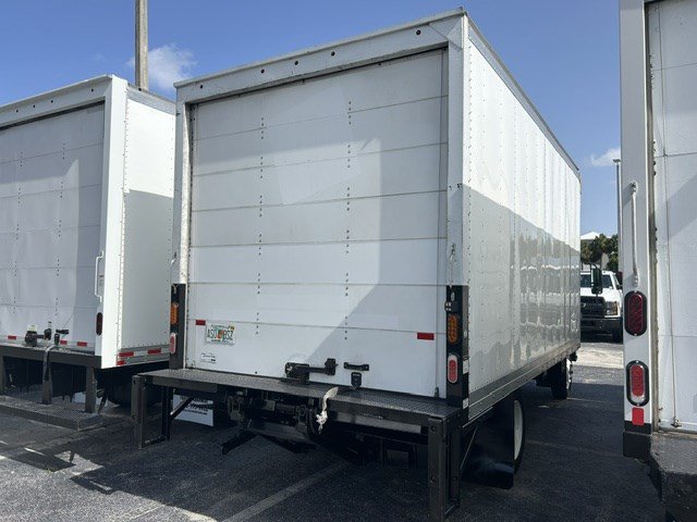 Used 2024 Isuzu NPR RWD image 8