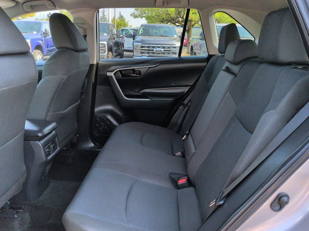Used 2024 Toyota RAV4 LE AWD/4WD image 22