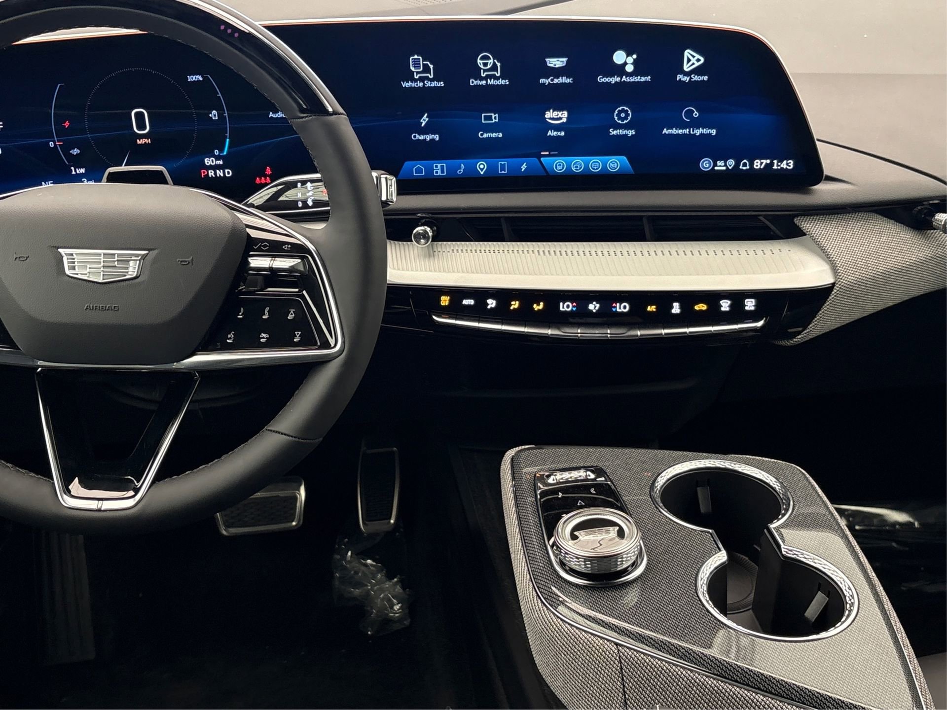 New 2025 Cadillac Optiq Luxury 1 image 16