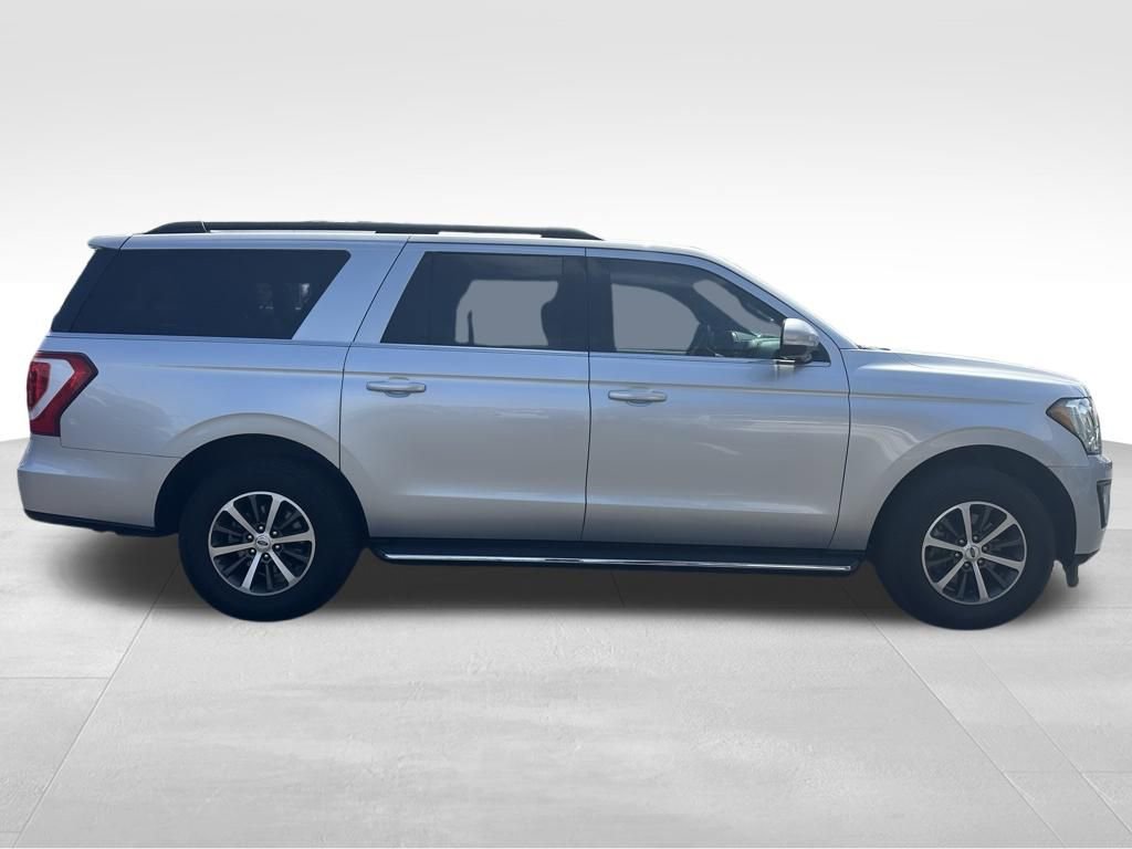 Used 2018 Ford Expedition Max XLT w/ Equipment Group 202A AWD/4WD image 6