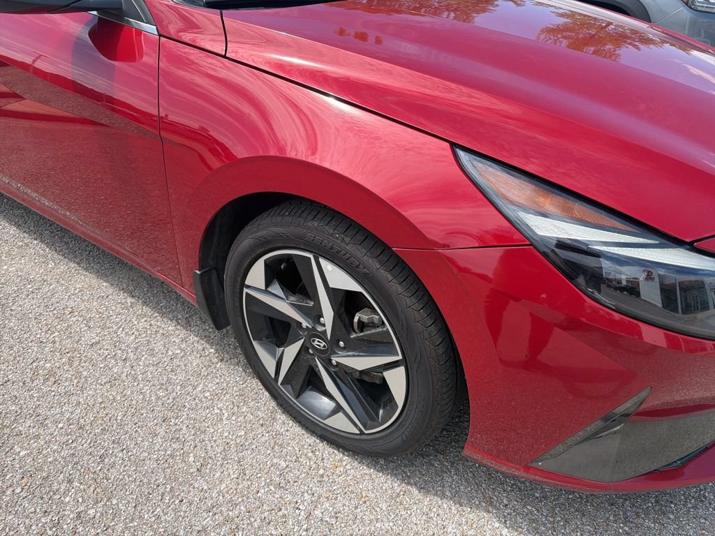 Used 2023 Hyundai Elantra Limited FWD image 11