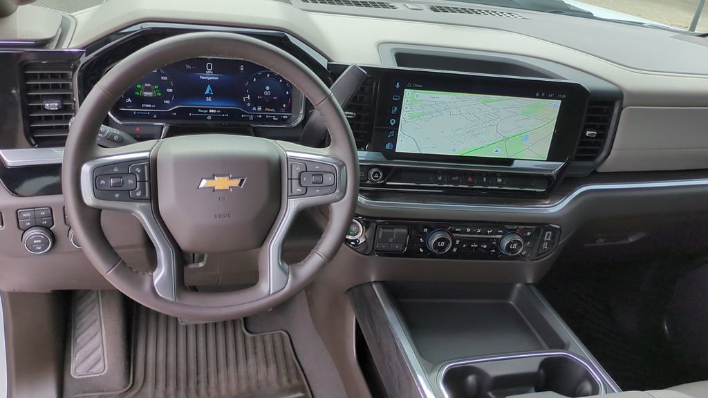 Used 2025 Chevrolet Silverado 2500 LTZ w/ LTZ Convenience Package image 16