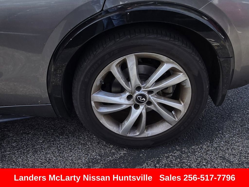 Used 2019 INFINITI QX30 image 12