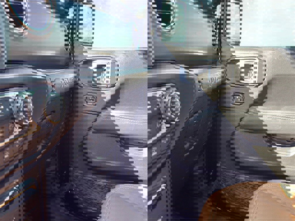 Used 2023 Jeep Wrangler Unlimited Rubicon w/ LED Lighting Group image 22