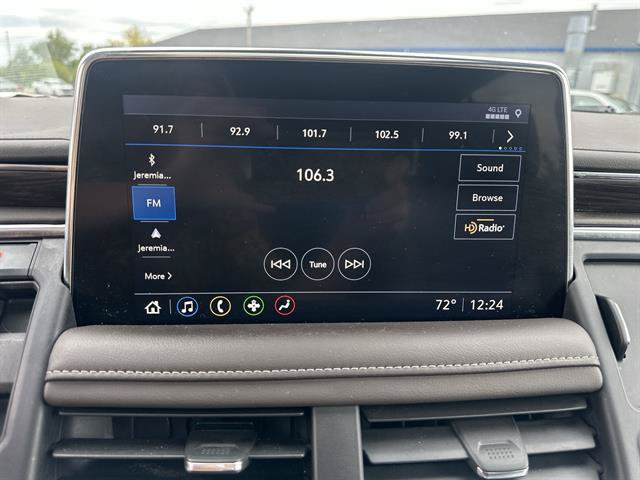 Used 2021 Chevrolet Suburban Z71 w/ Z71 Signature Package AWD/4WD image 12
