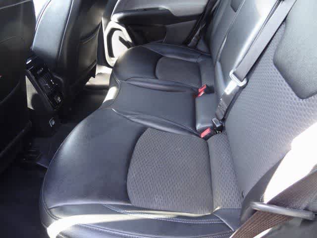 Used 2024 Jeep Compass Latitude image 18