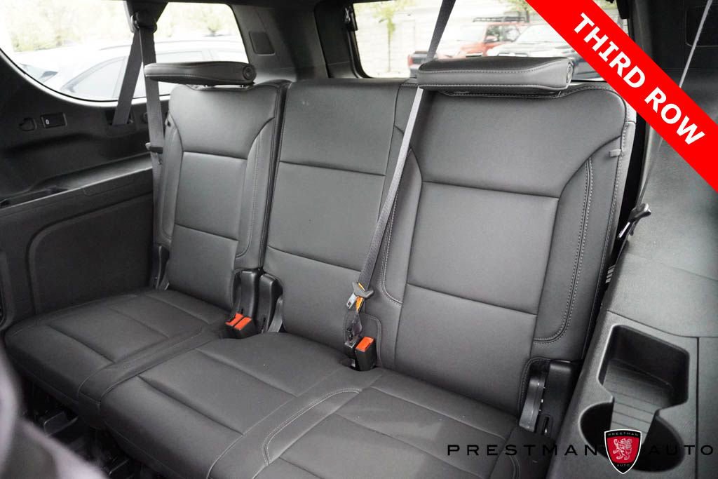 Used 2024 Chevrolet Suburban Z71 image 4