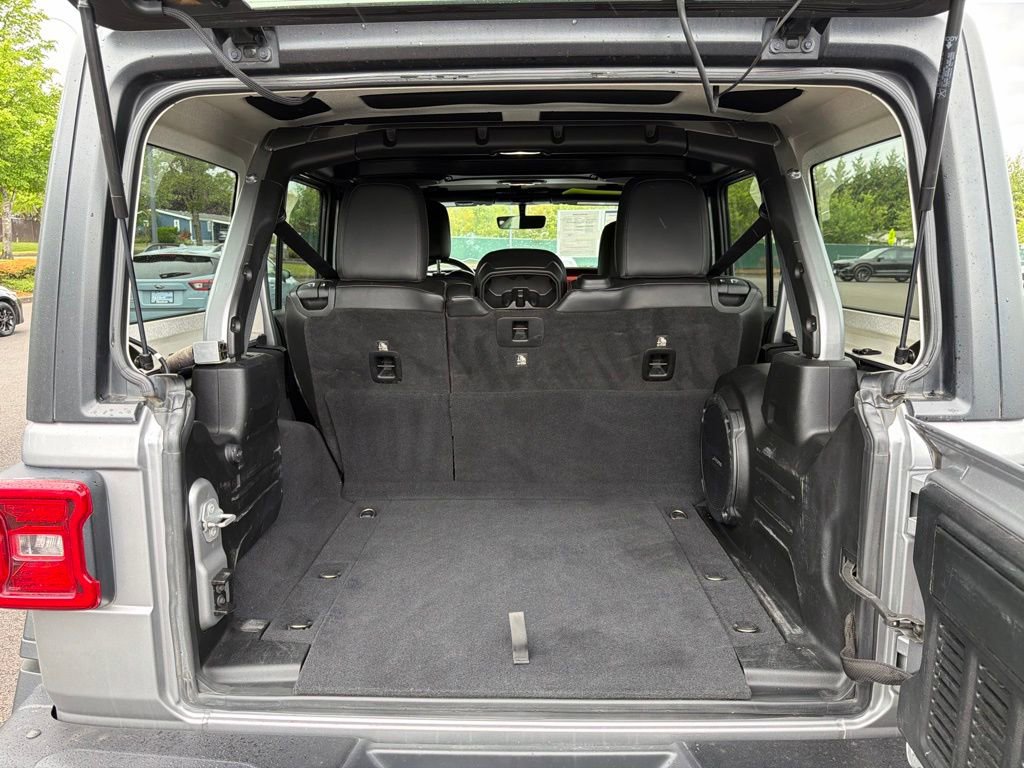 Used 2018 Jeep Wrangler Unlimited Rubicon AWD/4WD image 11