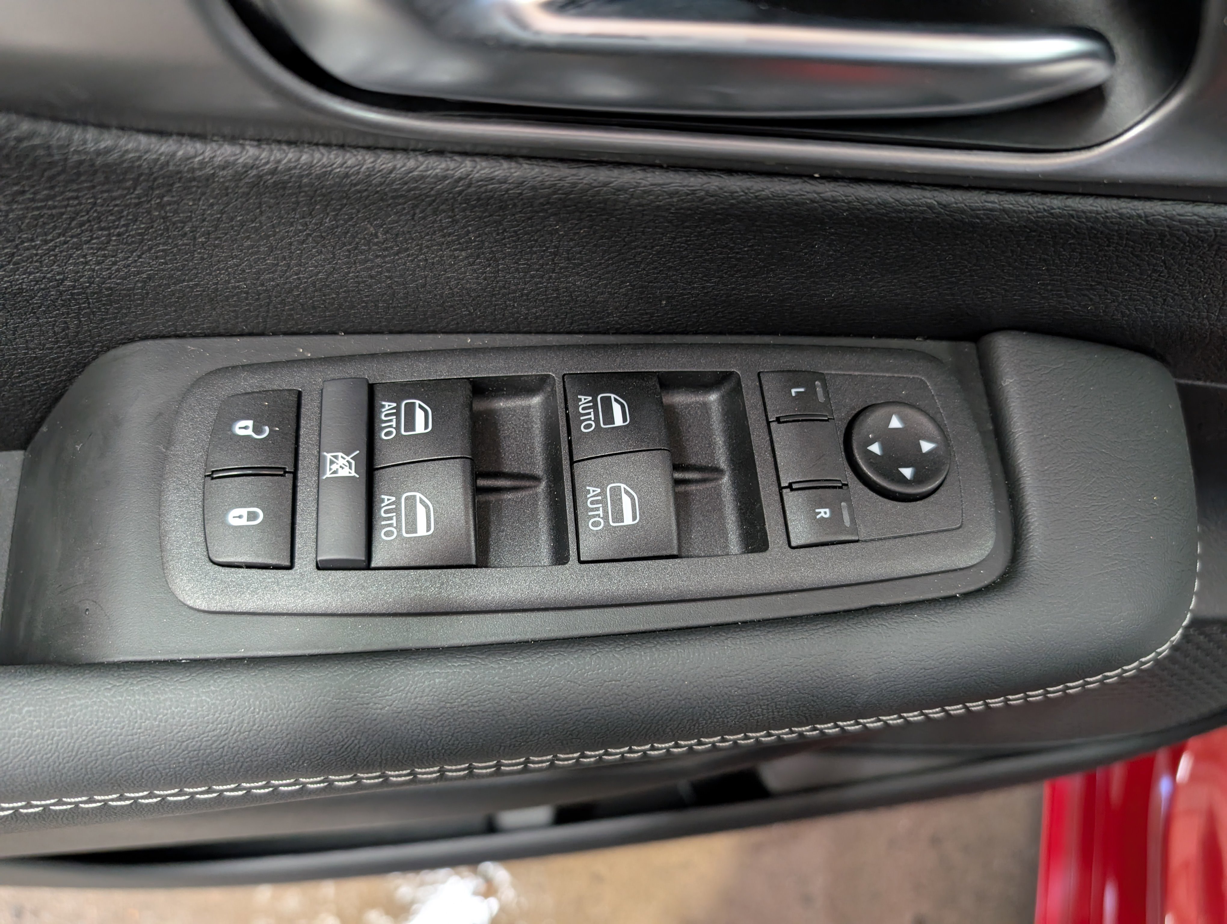 New 2026 Chrysler Pacifica Select image 10