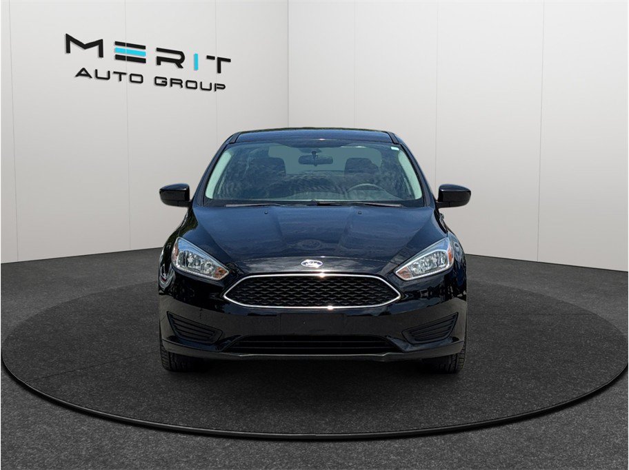Used 2018 Ford Focus SE FWD image 3