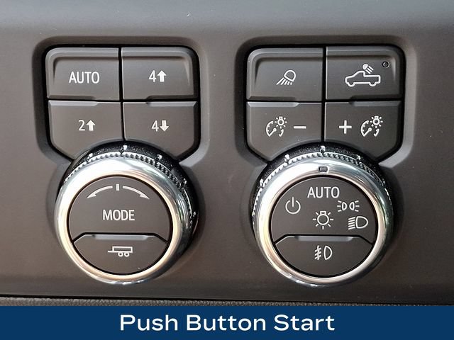 Used 2026 GMC Sierra 2500 AT4 AWD/4WD image 9