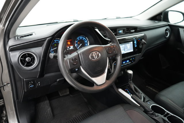 Used 2018 Toyota Corolla LE FWD image 13