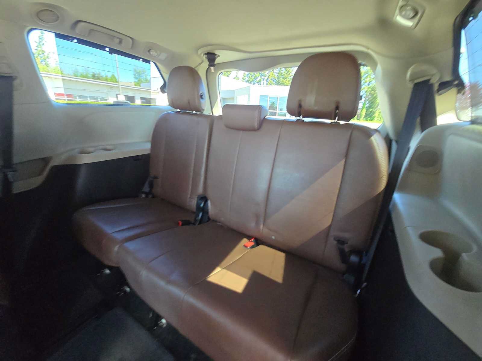 Used 2015 Toyota Sienna Limited AWD/4WD image 17
