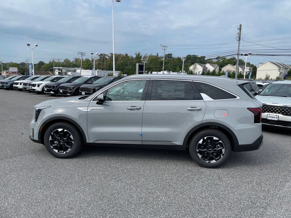 New 2026 Kia Sorento S FWD image 4