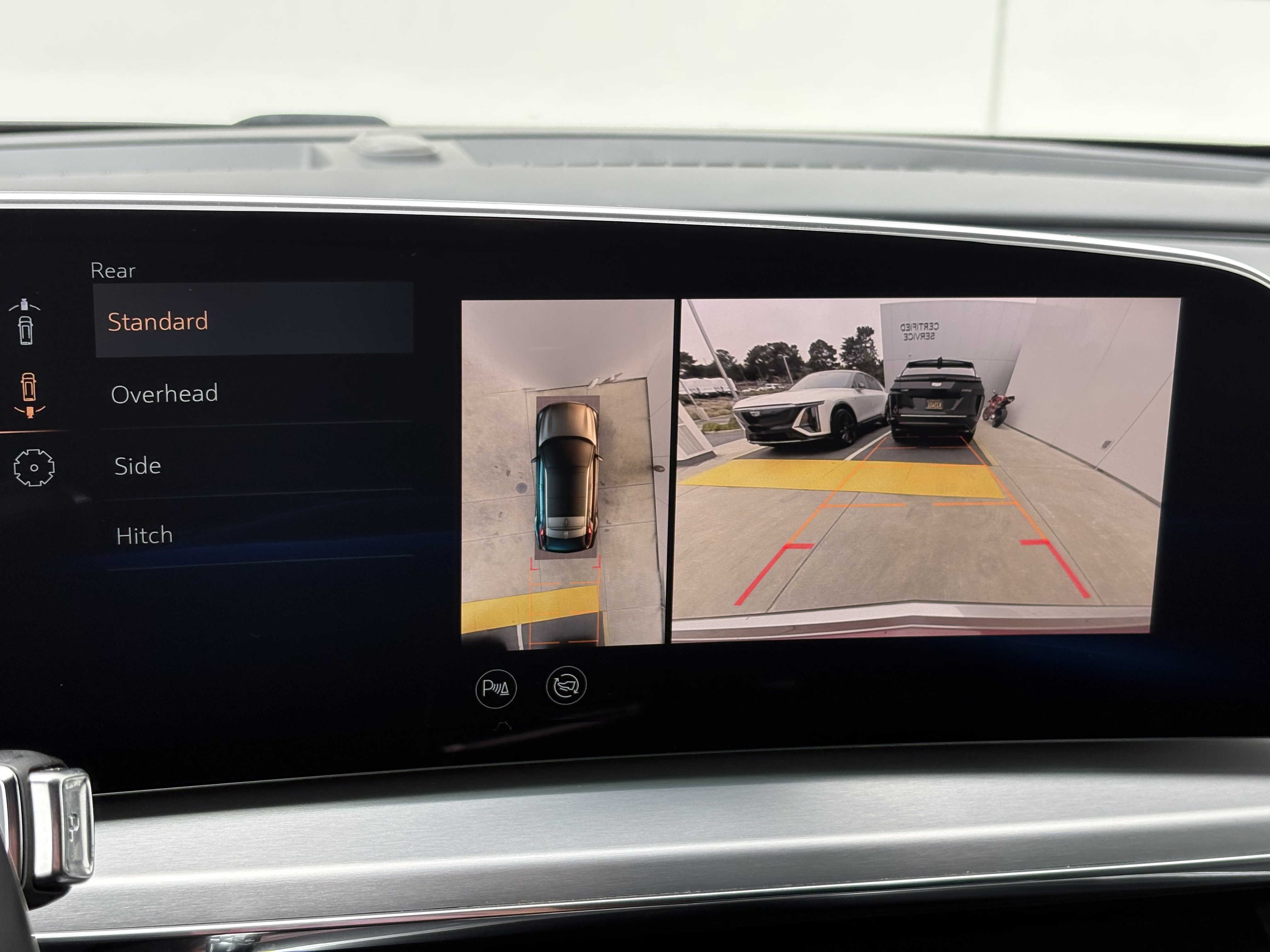 Used 2024 Cadillac Lyriq Luxury w/ LPO, Floor Liner Package AWD/4WD image 25
