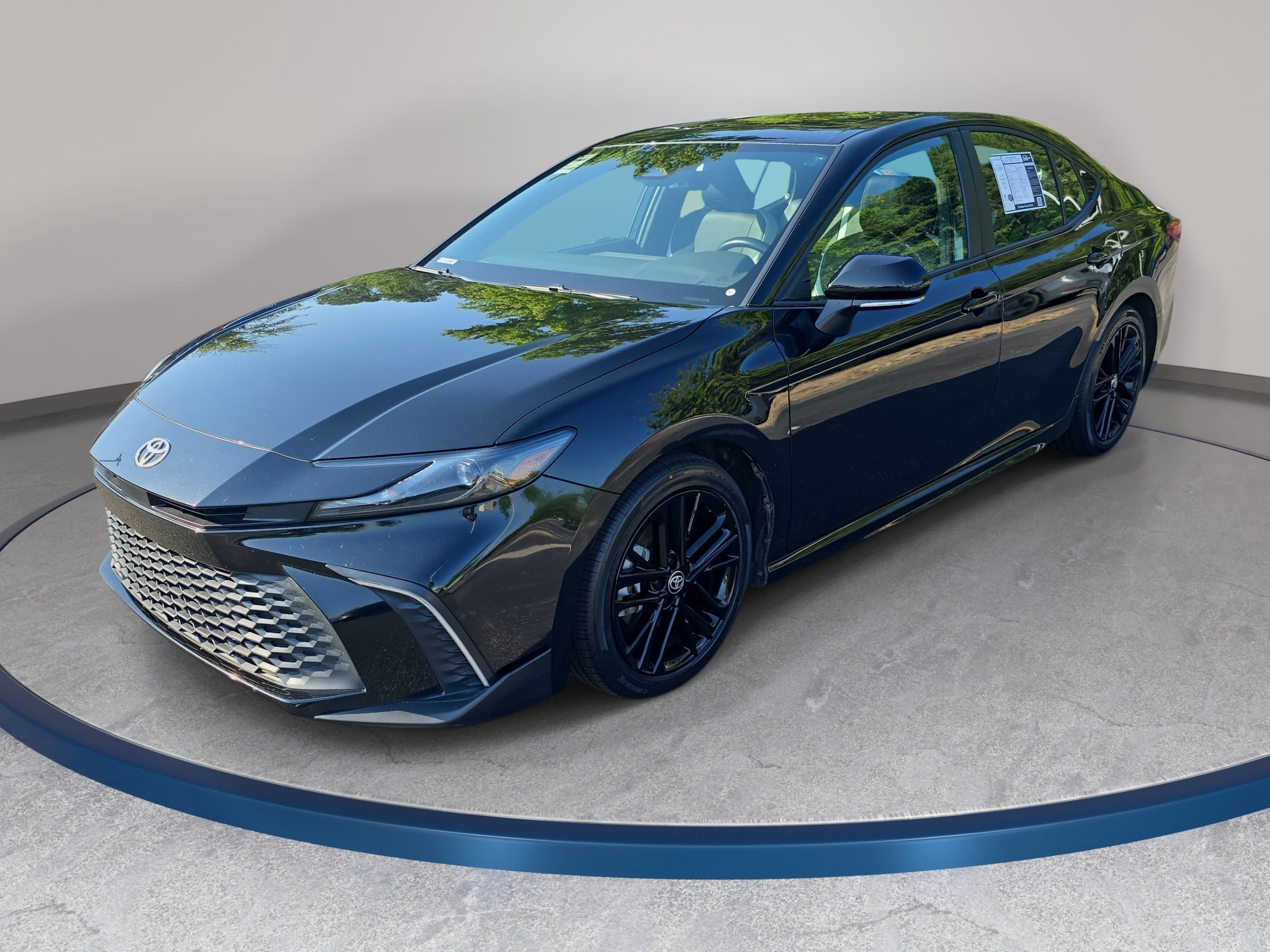Used 2025 Toyota Camry SE w/ Multimedia Upgrade Package