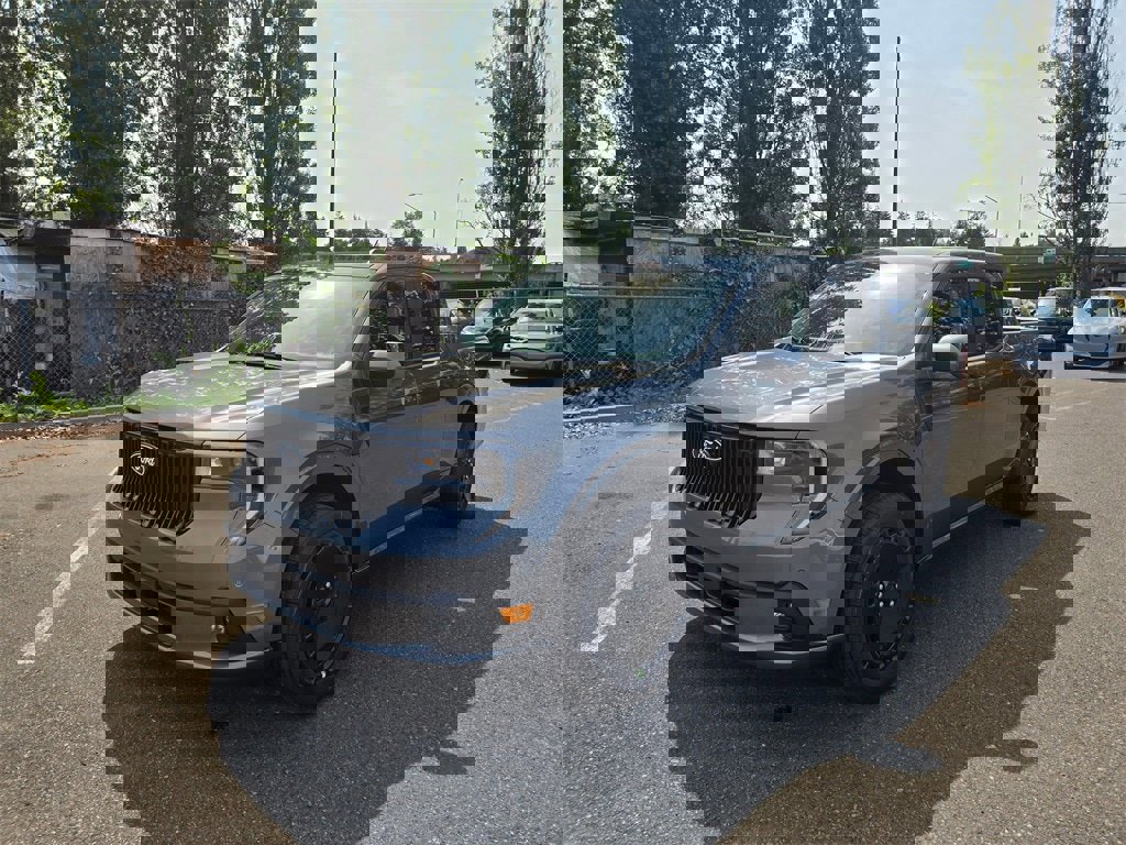 New 2025 Ford Maverick Lobo