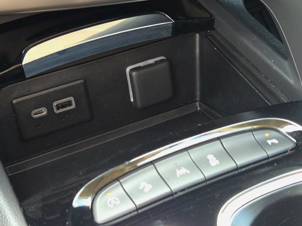 Used 2023 Buick Envision Essence w/ Sport Touring Package AWD/4WD image 39