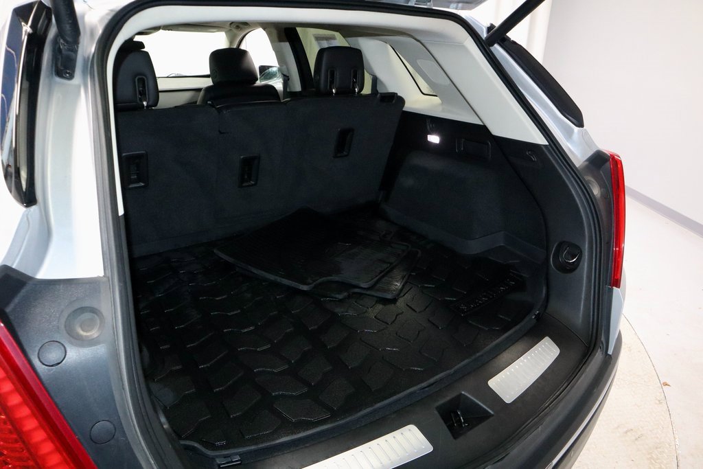 Used 2017 Cadillac XT5 Premium Luxury w/ LPO, Wheel Lock Package image 14