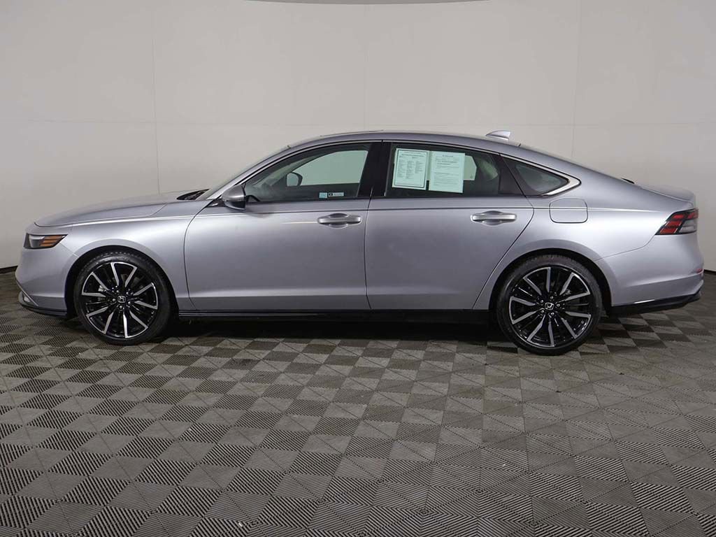 Used 2024 Honda Accord Touring image 12