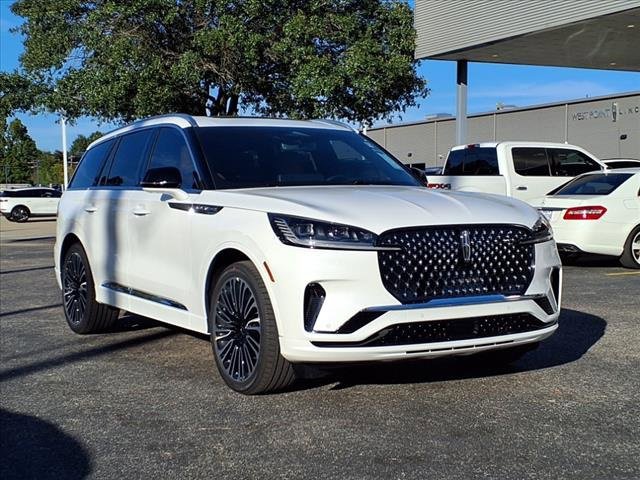 New 2025 Lincoln Aviator Black Label image 3